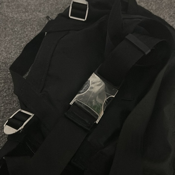 Excursion Large Belt Bag Black Like New - Picture 11 of 11